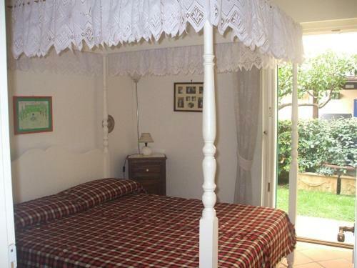 Holiday home Scimmia *