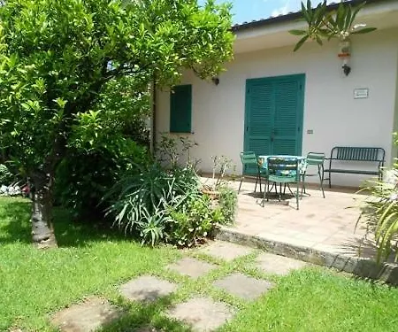 Villa Scimmia Scauri  Exterior photo